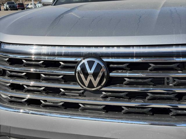 2026 Volkswagen Atlas SE with Technology