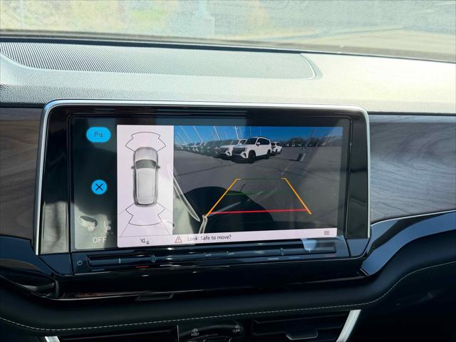 2026 Volkswagen Atlas SE with Technology