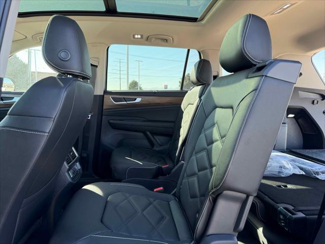 2026 Volkswagen Atlas SE with Technology