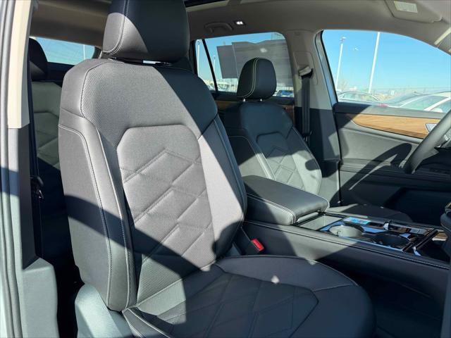 2026 Volkswagen Atlas SE with Technology