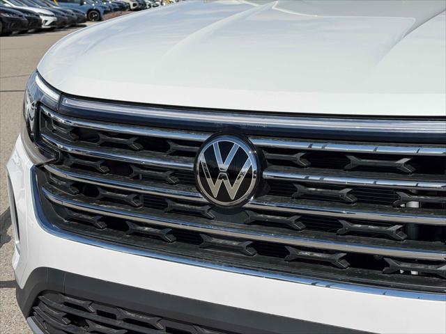 2026 Volkswagen Atlas SE with Technology