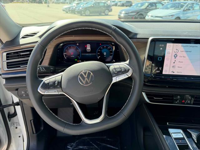 2026 Volkswagen Atlas SE with Technology