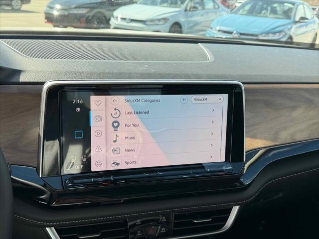 2026 Volkswagen Atlas SE with Technology