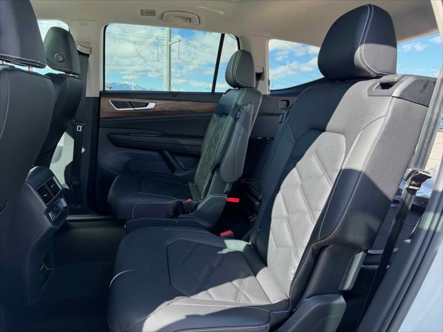 2026 Volkswagen Atlas SE with Technology