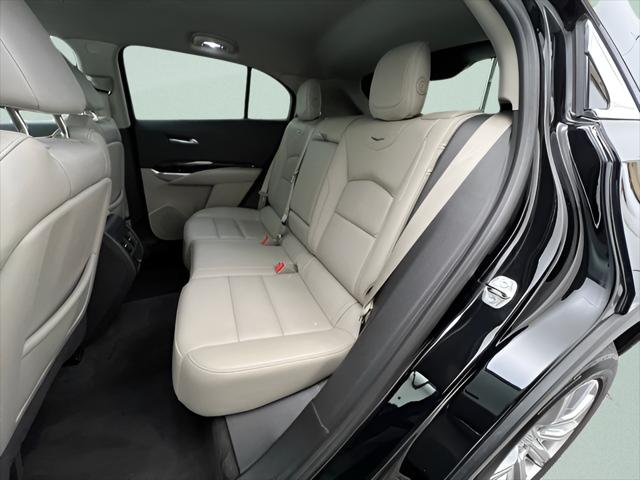 2023 Cadillac XT4 AWD Premium Luxury