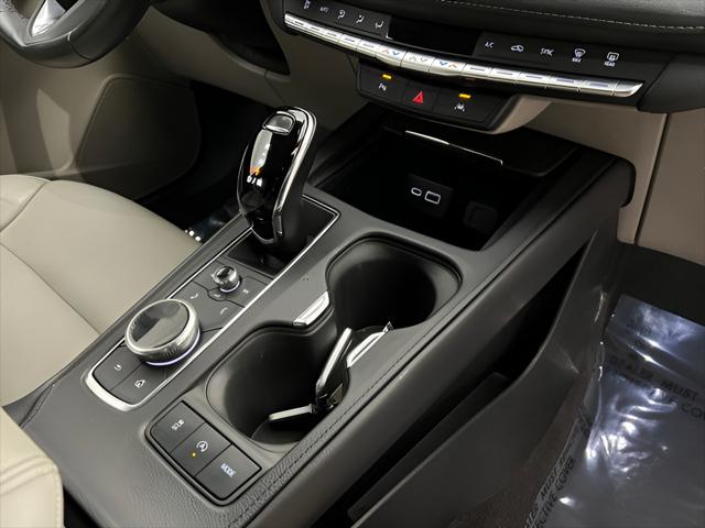 2023 Cadillac XT4 AWD Premium Luxury