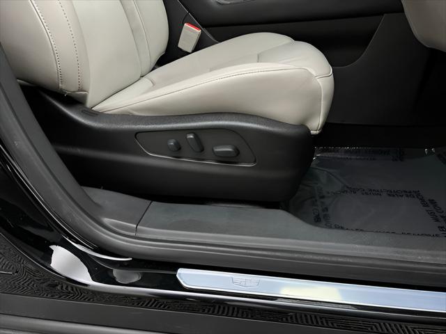 2023 Cadillac XT4 AWD Premium Luxury