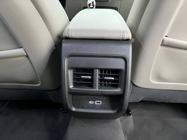 2023 Cadillac XT4 AWD Premium Luxury
