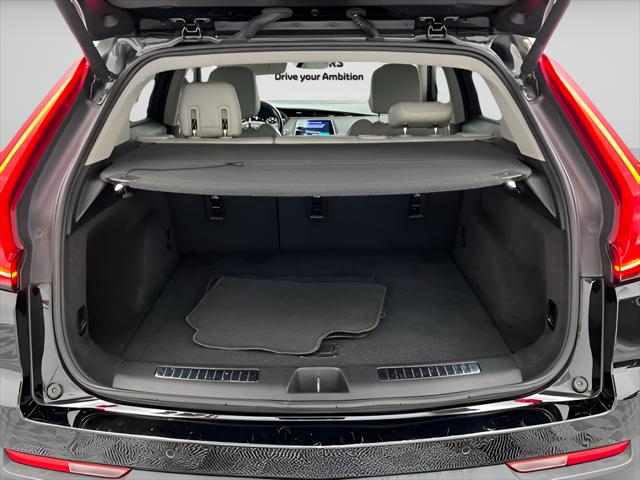 2023 Cadillac XT4 AWD Premium Luxury