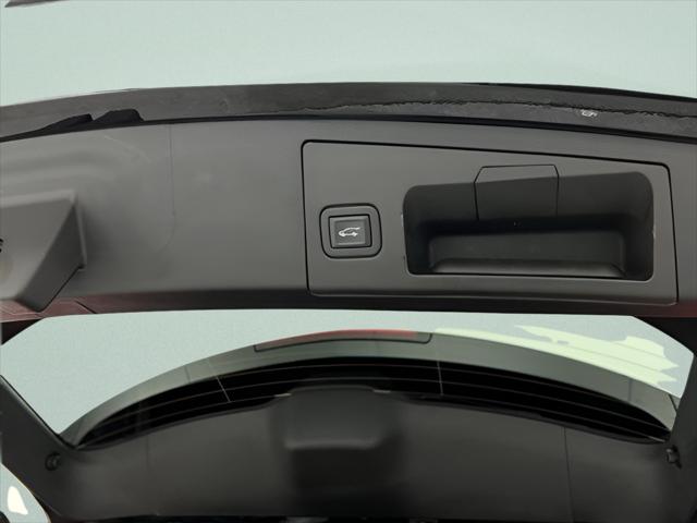 2023 Cadillac XT4 AWD Premium Luxury