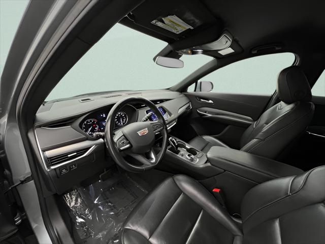 2023 Cadillac XT4 AWD Premium Luxury