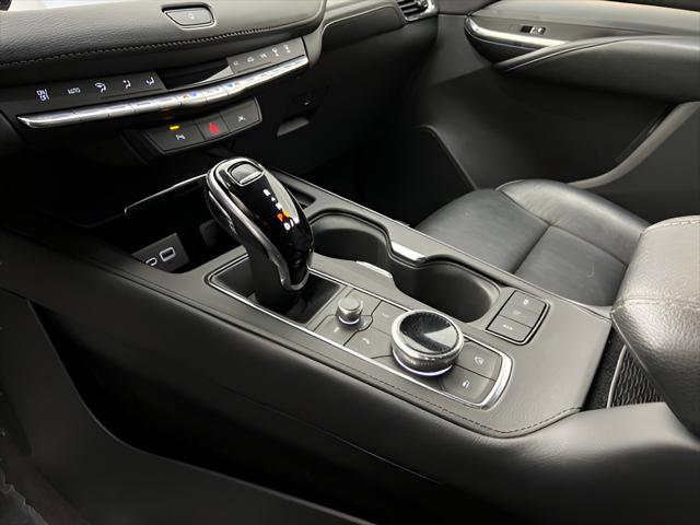 2023 Cadillac XT4 AWD Premium Luxury