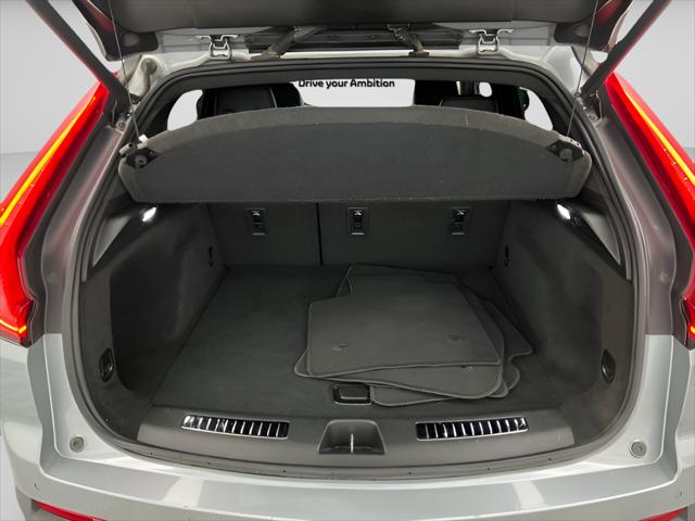 2023 Cadillac XT4 AWD Premium Luxury