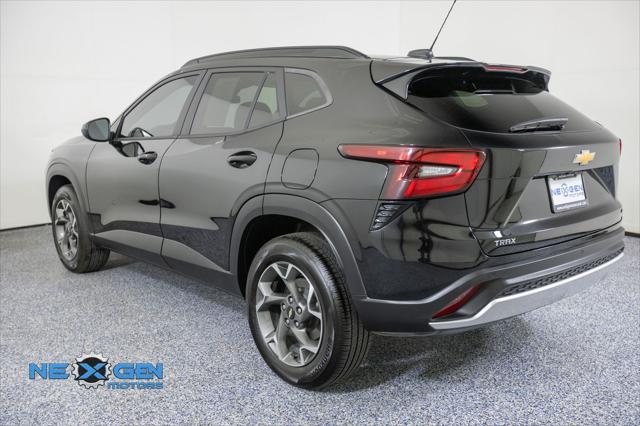 2025 Chevrolet Trax FWD LT