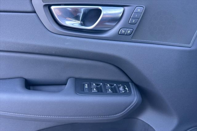 2026 Volvo XC60 B5 Core