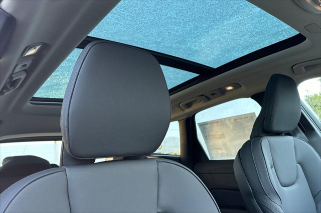 2026 Volvo XC60 B5 Core