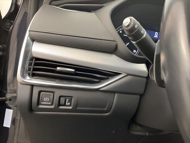 2023 Cadillac XT4 AWD Premium Luxury