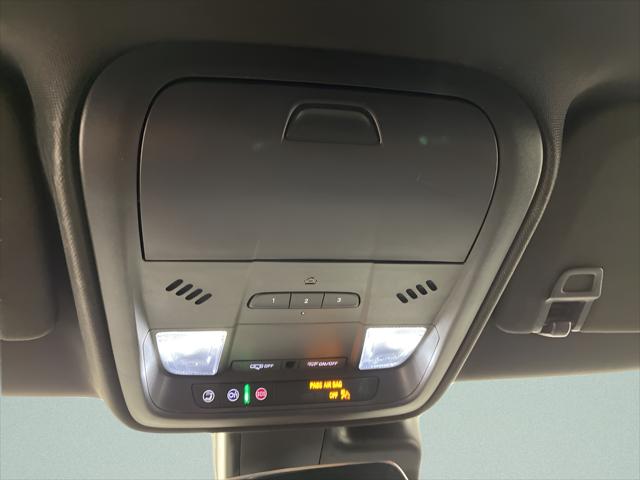 2023 Cadillac XT4 AWD Premium Luxury