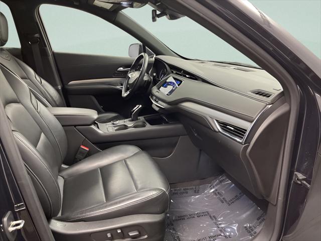 2023 Cadillac XT4 AWD Premium Luxury