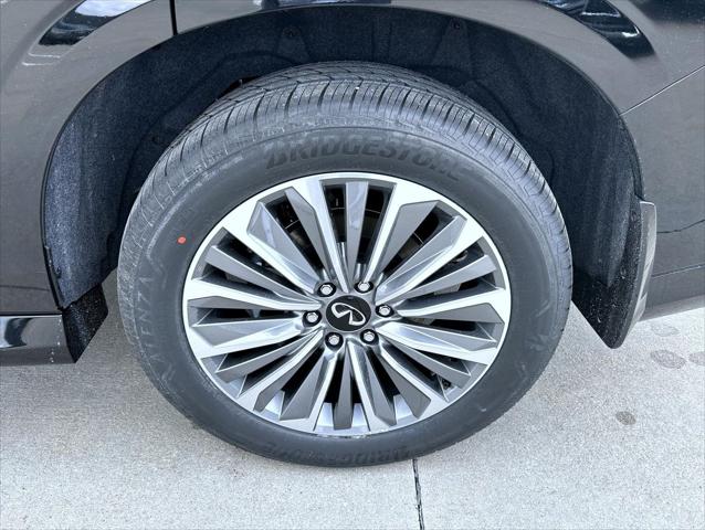 2026 INFINITI QX80 LUXE AWD