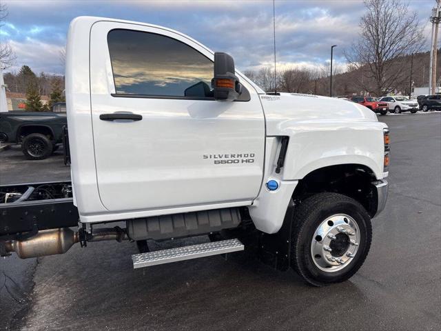2024 Chevrolet Silverado MD Work Truck