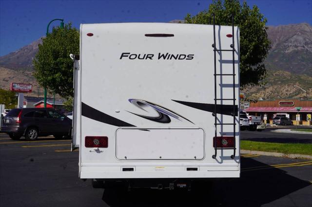 2021 Ford E-450 Cutaway 28Z