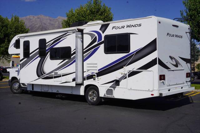 2021 Ford E-450 Cutaway 28Z