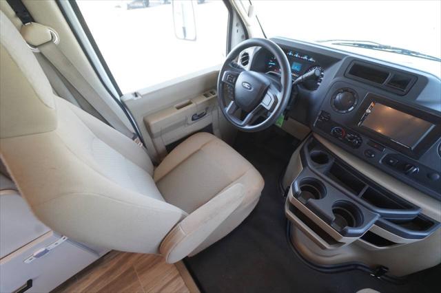 2021 Ford E-450 Cutaway 28Z