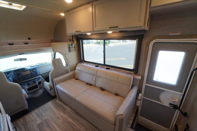 2021 Ford E-450 Cutaway 28Z