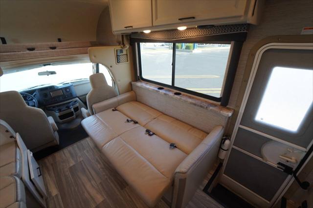 2021 Ford E-450 Cutaway 28Z