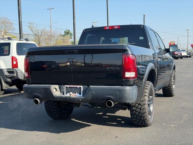 2022 Ram 1500 Classic Warlock Crew Cab 4x4 5'7" Box