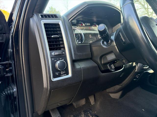 2022 Ram 1500 Classic Warlock Crew Cab 4x4 5'7" Box