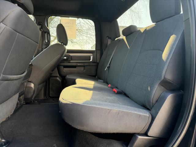 2022 Ram 1500 Classic Warlock Crew Cab 4x4 5'7" Box