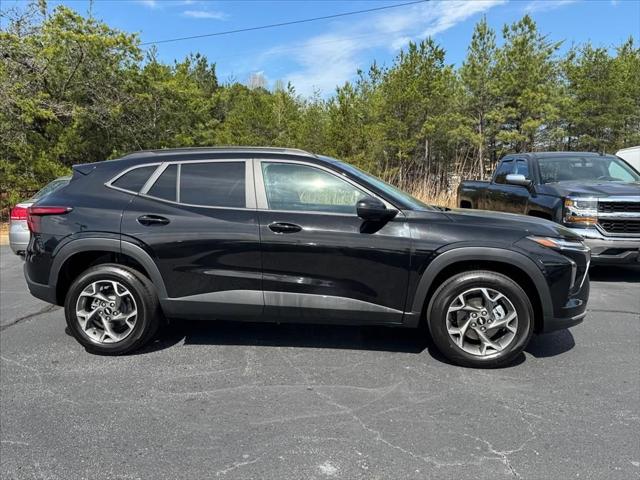 2025 Chevrolet Trax FWD LT