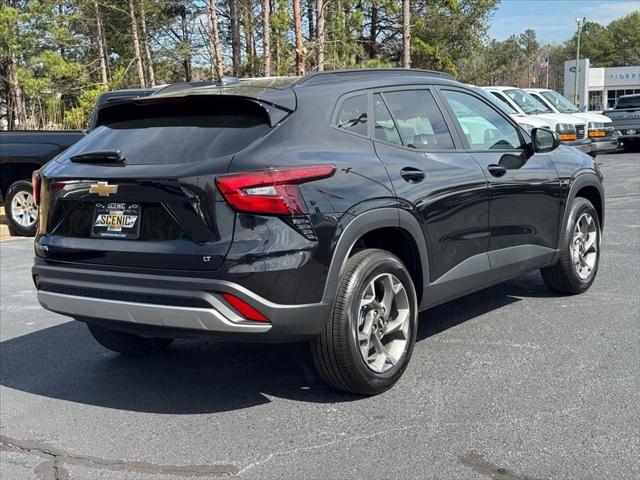 2025 Chevrolet Trax FWD LT