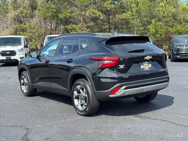 2025 Chevrolet Trax FWD LT