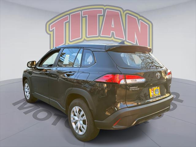 2024 Toyota Corolla Cross L [2]