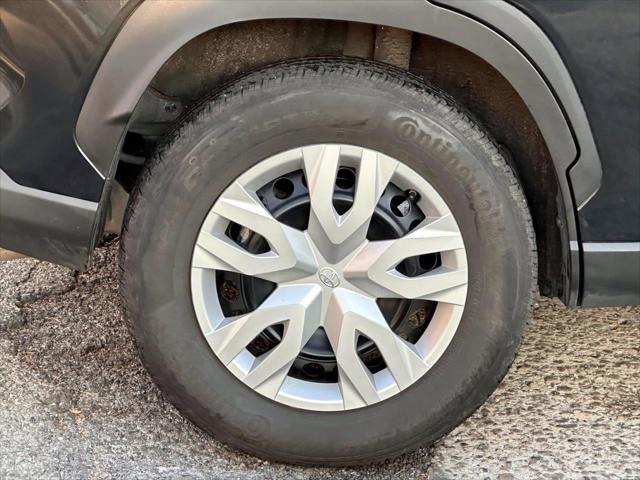 2024 Toyota Corolla Cross L [11]