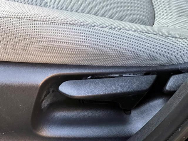 2024 Toyota Corolla Cross L [13]