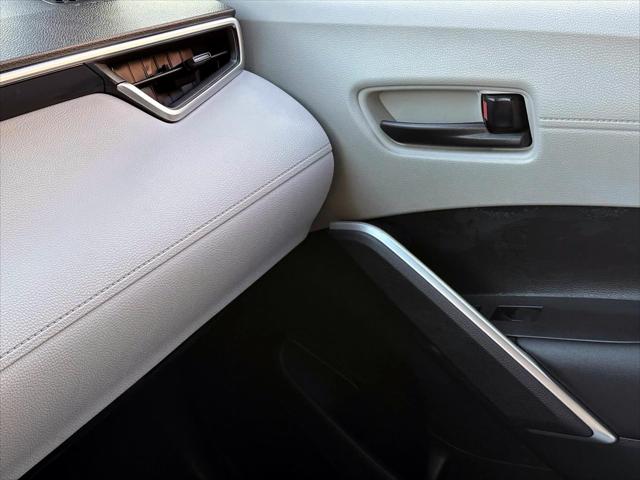 2024 Toyota Corolla Cross L [24]