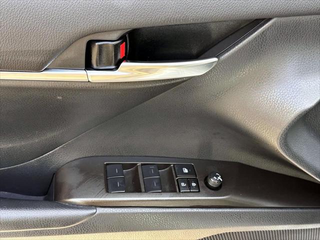 2024 Toyota Camry SE Nightshade [12]