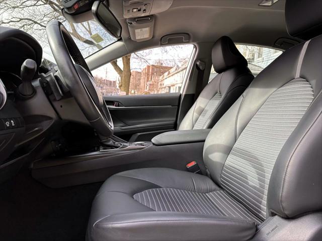 2024 Toyota Camry SE Nightshade [14]