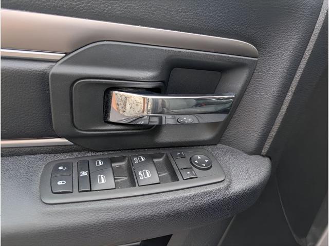 2024 Ram 1500 Classic Warlock Crew Cab 4x4 5'7" Box