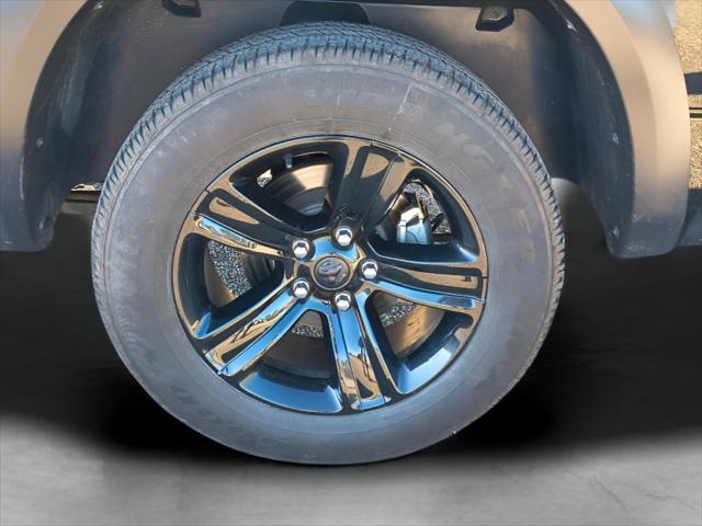 2024 Ram 1500 Classic Warlock Crew Cab 4x2 5'7" Box