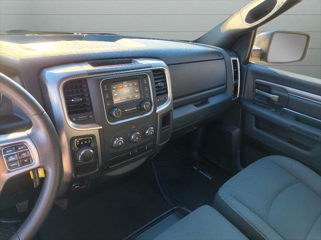 2024 Ram 1500 Classic Warlock Crew Cab 4x2 5'7" Box