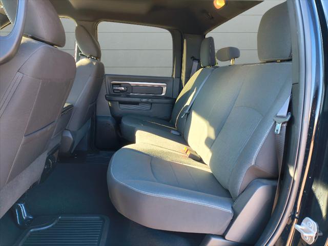 2024 Ram 1500 Classic Warlock Crew Cab 4x2 5'7" Box