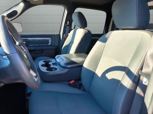 2024 Ram 1500 Classic Warlock Crew Cab 4x2 5'7" Box