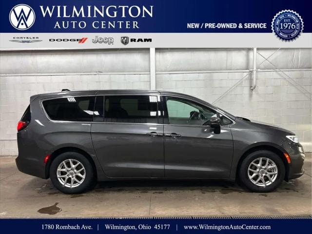 2023 Chrysler Pacifica Touring L for sale in Wilmington, OH