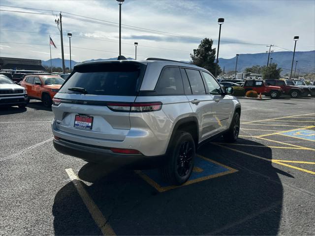 2026 Jeep Grand Cherokee Altitude 4x4