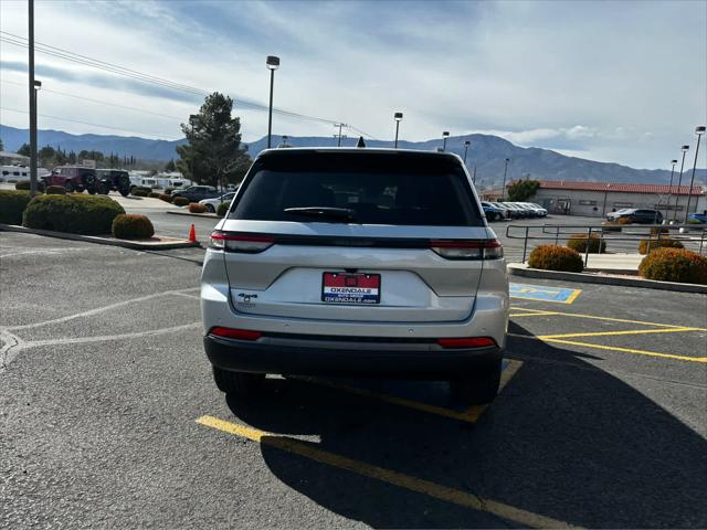 2026 Jeep Grand Cherokee Altitude 4x4